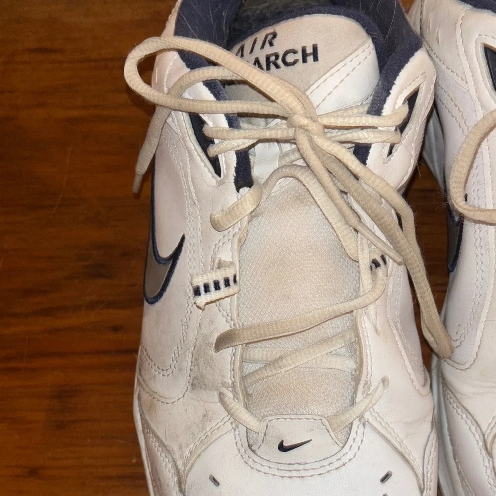Nike Air Monarch IV White and Navy Sneakers Men’s size 11.5 good condition. - Picture 5 of 6